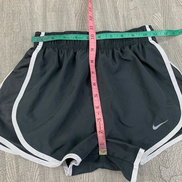 Nike Shorts Womens XS Extra Small Gray White Dri Fit Tempo Inner Lined Running - Picture 3 of 11